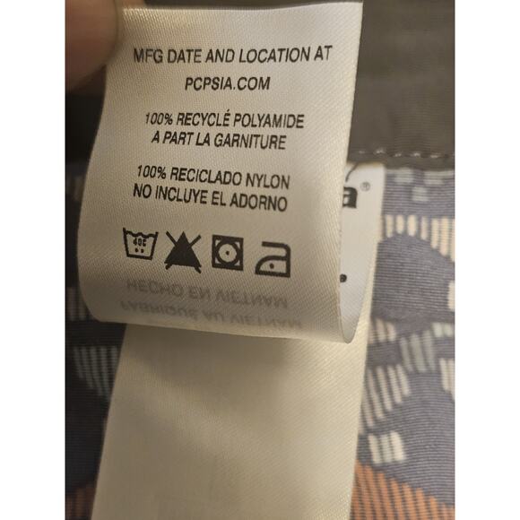 Patagonia Wavefarer Geometric Tribal Womens Swim Board Shorts Sz. 4 - Picture 5 of 11